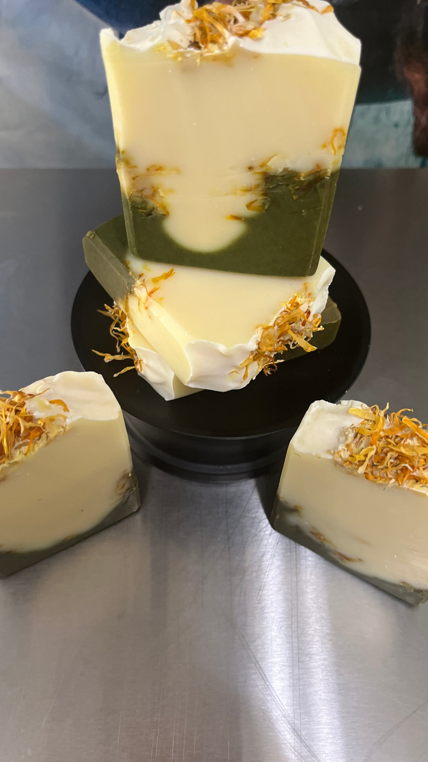 All Natural Soap Bar - Calendula Infused w/Spirulina Dropswirl
