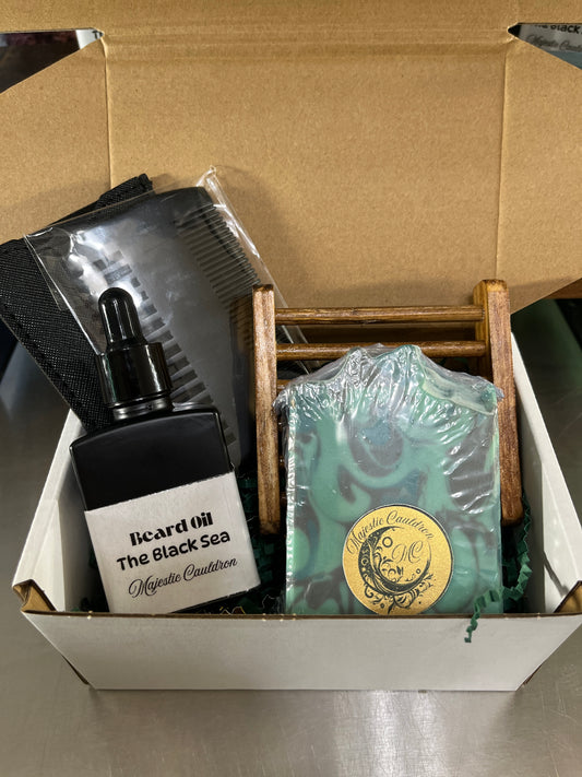 Christmas Gift Set - Beard Oil, Comb, Soap Bar & Soap Saver