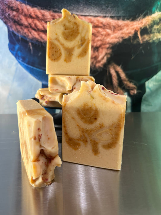 All Natural Soap Bar - Colloidal Oatmeal Powder, Dragonfruit & Honey Swirl